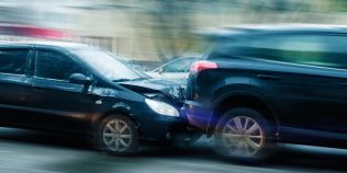 Luna și orele la care au loc cele mai multe accidente rutiere. Cum poți evita cele mai frecvente pericole din trafic