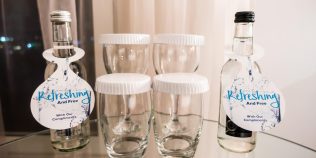 De ce să nu foloseşti niciodată paharele din hoteluri sau pensiuni. Dezvăluirea făcută de o fostă cameristă
