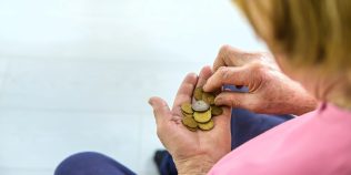 Lista completă a ajutoarelor de la stat pentru pensionari în 2026. Cine primește până la 1.000 de lei în plus