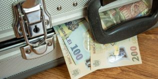 De ce spun specialiștii să nu ții sume mari de bani cash în casă. Riscurile la care se expun românii
