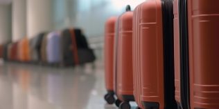 Români înșelați cu aproape un milion de lei prin vacanțe fictive. La ce trebuie să fii atent înainte să plătești