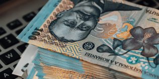 Tot ce trebuie să știe românii de la 1 iulie 2026 despre salariul minim, amenzi si regulile pentru asigurarea medicală. Tabel explicativ