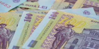 Scad ratele la credite. Poți economisi bani frumoşi dacă îți refinanțezi împrumutul: calcule pentru mai multe sume