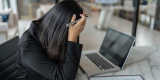 De la burnout, la o viață mai simplă. Ce îi sperie pe românii care vor să renunțe la carierele stresante: „Nu a fost deloc cum credeam”