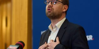 Ce salariu are Dominic Fritz. Primarul Timișoarei contestă decizia care îi interzice candidatura până în 2030