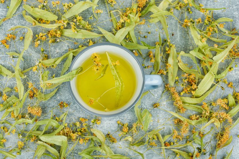 Partea florii de tei pe care mulți o aruncă, deși este foarte valoroasă. Conține substanțe benefice și contribuie la aroma ceaiului