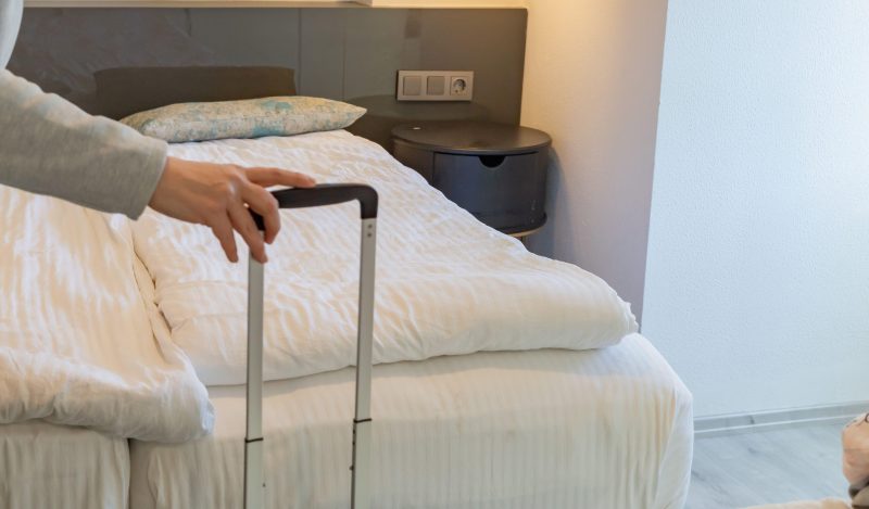 De ce este recomandat să fotografiezi camera de hotel imediat după check-in. Gestul simplu care te poate scuti de probleme