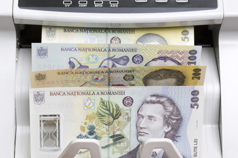 Banii care au aprins „becul roșu” la ANAF. Au fost descoperite nereguli fiscale de peste jumătate de miliard de lei. Ce îi face pe inspectori să bată la ușă