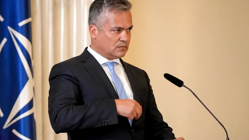 Programul de guvernare al lui Adrian Veștea. Ce se întâmplă cu pensiile, salariul minim și șomaj