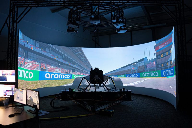 Simulatoarele de milioane din Formula 1: tehnologia secretă care îi ajută pe piloți să câștige miimi de secundă