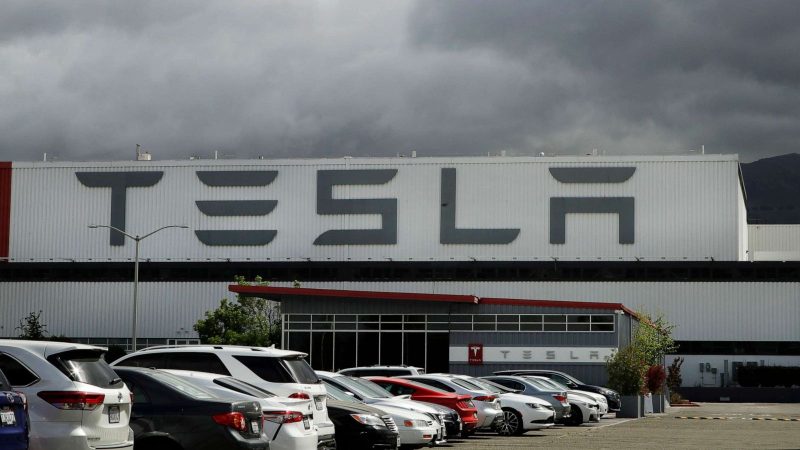 Tesla nu mai crește ca altădată. Cifra de livrări pe care o așteaptă analiștii arată problema reală a companiei