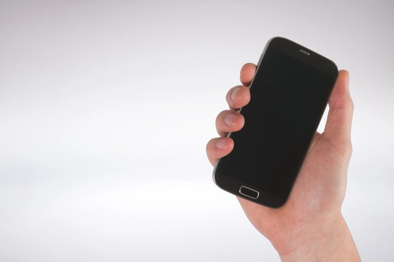 Ce se întâmplă dacă nu repornești telefonul săptămâni întregi. Problemele care pot apărea fără să îți dai seama