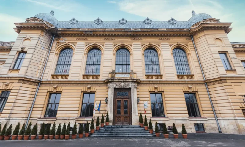 Admitere UMF „Carol Davila” 2026. Număr record de candidați pentru cele aproape 2.000 de locuri disponibile. La ce facultate este cea mai mare concurență