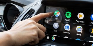 Dacia cu Android Auto care se întrerupe: cablu, telefon sau port USB, ce testezi rapid