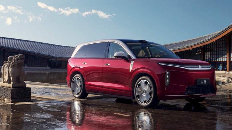 SUV-ul electric BYD care promite să nu-ți facă rău de mașină. Great Tang vine cu autonomie uriașă și mod anti-greață