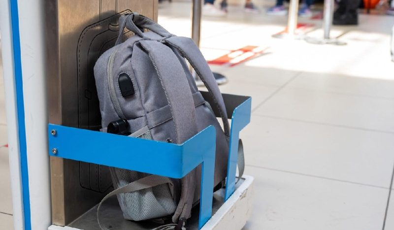 Bagaj de mână gratuit în avion și bani mai ușor de recuperat. Noile reguli votate în UE