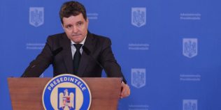 Blocurile fără lift vor putea primi bani pentru montarea ascensoarelor. Nicușor Dan a promulgat legea