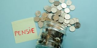 Cât trebuie să câștigi pentru o pensie de 4.000 de lei. Exemplu de calcul după legea pensiilor din 2026