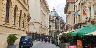 Se pregătește o schimbare majoră pentru Centrul Vechi din București. Ciucu spune că pietonalizarea a fost făcută greșit și că mașinile ar putea reveni după ani de interdicții