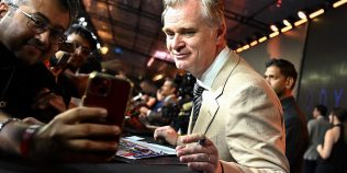 Christopher Nolan spune că tinerii resping filmele generate cu AI. Regizorul laudă noua generație de cineaști