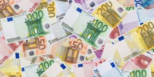 Cine primește 200 de euro de la stat în 2026 pentru un calculator nou. Au fost adăugați noi beneficiari