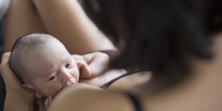Alăptarea exclusivă timp de șase luni ar putea reduce riscul de ADHD la copii, arată un nou studiu