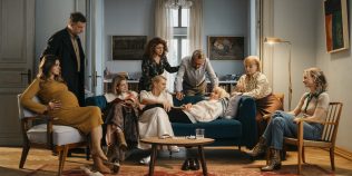 INTERVIU EXCLUSIV. Regizorii filmului românesc „Y”, despre secretele care zdruncină o familie: „Responsabilitatea și vina stau ascunse în cufărul de zestre”