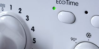 De ce mașina de spălat consumă mai puțin când merge mai mult. Cum funcționează modul Eco