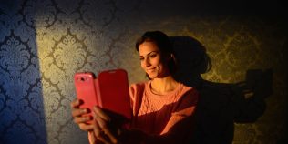 Smartphone-ul a devenit cel mai important dispozitiv din viața ta. Studiul Kaspersky arată și riscurile pe care mulți le ignoră