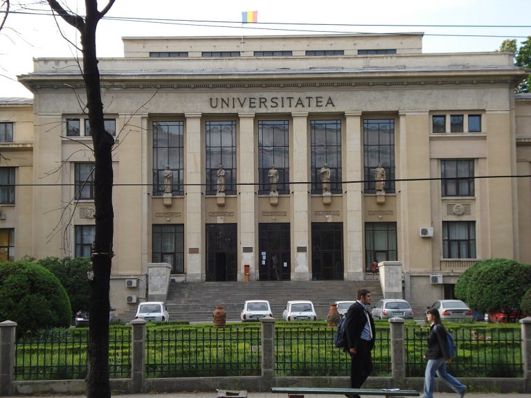 Facultățile din România unde poți fi admis fără examen. La ce universități contează media de la Bacalaureat