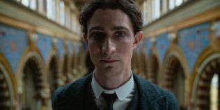 „Franz” nu-l explică pe Kafka, ci te aruncă în mintea lui. Un film ciudat, brutal și neașteptat de amuzant REVIEW