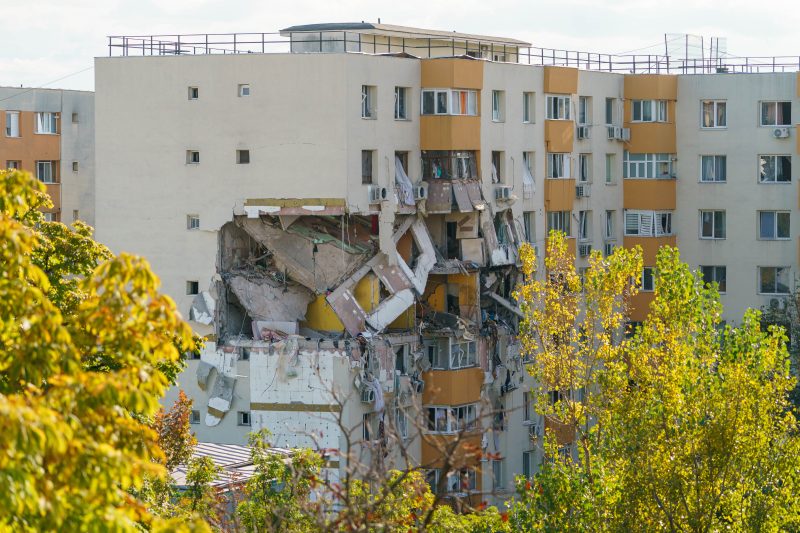 La 9 luni de la explozia din Rahova, încep lucrările la blocul distrus. Când pot intra locatarii în apartamente