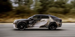Range Rover renunță la forma clasică de SUV: noul GT electric ar putea promite aproape 800 km și peste 87.000 de euro