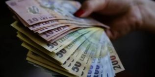 Românii sub 30 de ani pot încasa bani în fiecare lună dacă se angajează. Bonusul oferit de stat