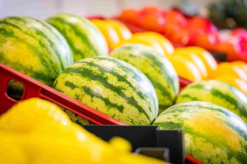 Semnele care arată că pepenii din supermarket sunt copţi şi proaspeţi. La ce să fii atent când îi alegi