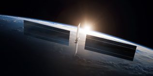 Miliardarii vor centre AI în spațiu, cercetătorii avertizează: un milion de sateliți ar putea otrăvi atmosfera Pământului
