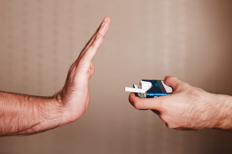 Spania pregătește una dintre cele mai dure măsuri antifumat. Țigările ar putea fi interzise pe terase și pe plaje