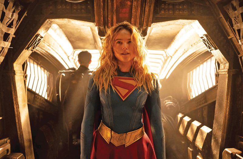 „Supergirl” a fost montat de două ori înainte de lansare. Warner Bros. a testat două versiuni ale filmului