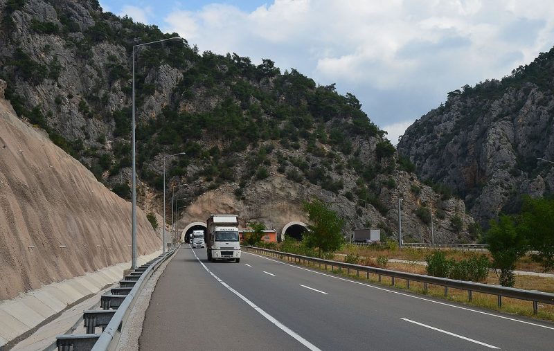 Turcia construiește autostrăzi într-un ritm impresionant. Câți kilometri are deja și ce planuri are până în 2053