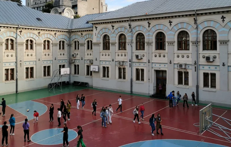 Unde vor învăța din toamnă elevii cu media 10 la Evaluarea Națională. Ce licee au ales cei mai buni candidați din țară
