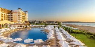 Vacanță de peste 2.000 de euro în Bulgaria, transformată într-o dezamăgire. Ce a găsit un român la resort