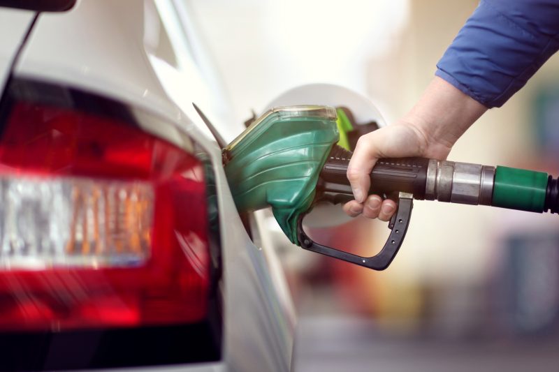 Vin noi scumpiri la pompă. Experții avertizează asupra unei posibile crize a carburanților