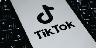 TikTok pregătește sute de concedieri în Europa, dar spune că va crea și noi locuri de muncă. Ce se schimbă în companie