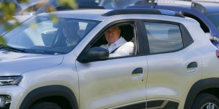 Dacia cu senzori de parcare montați din fabrică: de ce dau erori și cum îi cureți corect