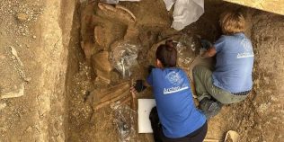 Mormântul prințului războinic, descoperit în Italia: carul, coiful și obiectele care rescriu povestea unei civilizații misterioase