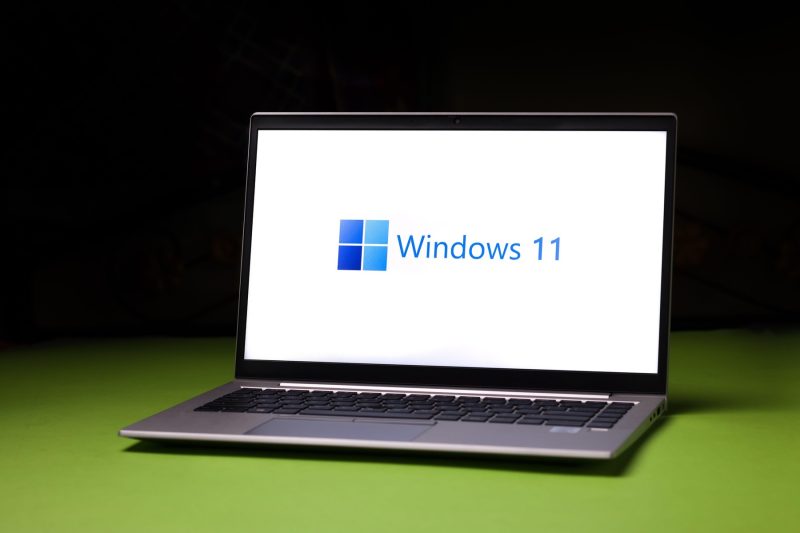 Windows 11 pierde suportul pentru milioane de PC-uri în doar trei luni. Ce trebuie să faci ca să rămâi protejat