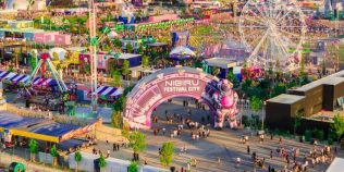 Cât costă o zi la NIBIRU Costinești. Cât plătesc turiștii pentru festivalurile anunțate de Selly și ce surprize îi așteaptă