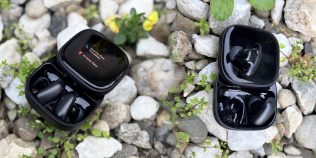 REVIEW Soundcore Liberty 5 Pro Max – căștile inteligente de top care au intrat în Cartea Recordurilor. Carcasa funcționează ca reportofon, telecomandă foto și transcrie cu AI