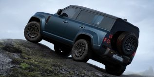 Euro 7 „taie” 95 CP din Land Rover Defender OCTA. V8-ul britanic pierde brutal din putere