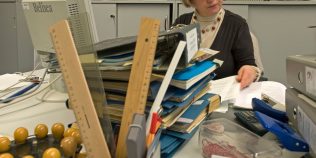 Câți ani trebuie să lucrezi ca funcționar public pentru pensie completă. Cum se calculează stagiul de cotizare